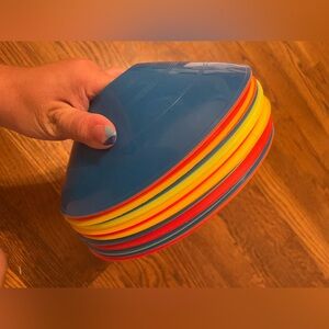 25 pc set soccer cones